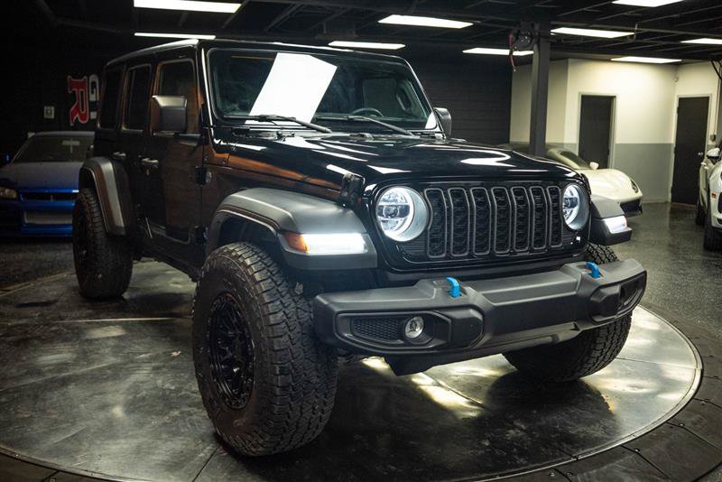 Used 2024 Jeep Wrangler Unlimited w/ Convenience Group AWD/4WD image 5