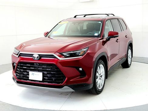 Certified 2025 Toyota Grand Highlander AWD image 2