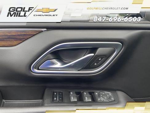 Used 2024 Chevrolet Suburban Premier AWD/4WD image 16