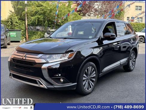 Used 2020 Mitsubishi Outlander SE image 8