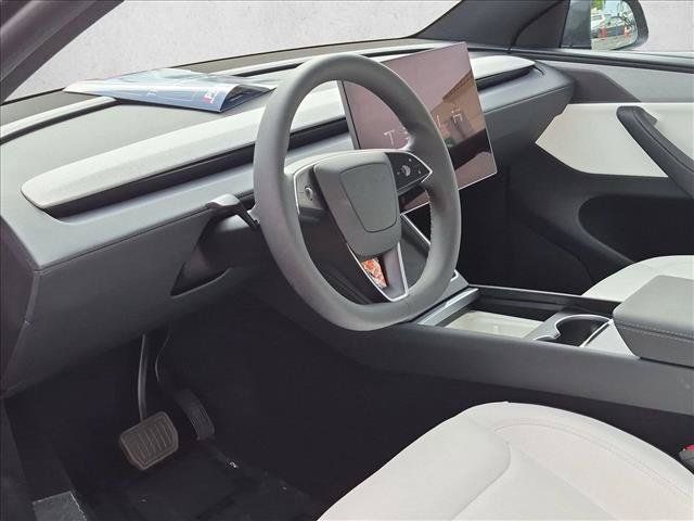 Used 2026 Tesla Model Y Long Range AWD/4WD image 10