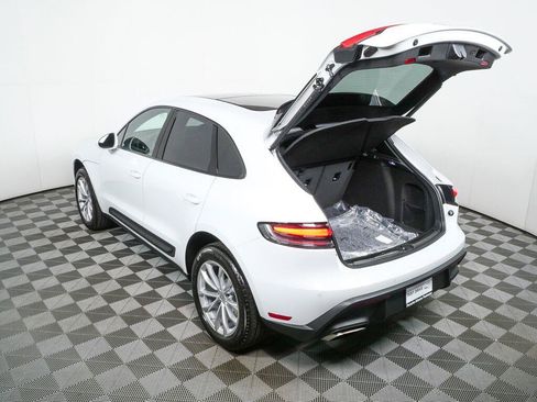 Certified 2026 Porsche Macan Turbo AWD/4WD image 32