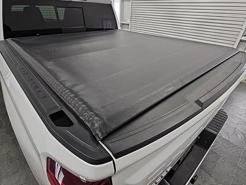 Used 2021 Chevrolet Silverado 1500 High Country w/ Technology Package image 38