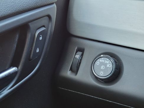 Used 2016 GMC Yukon SLE w/ Convenience Package image 27