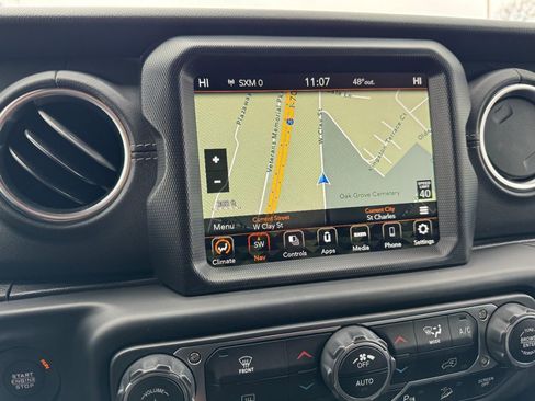 Used 2020 Jeep Wrangler Unlimited Sahara image 18