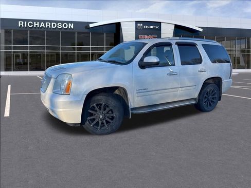 Used 2011 GMC Yukon Denali image 1