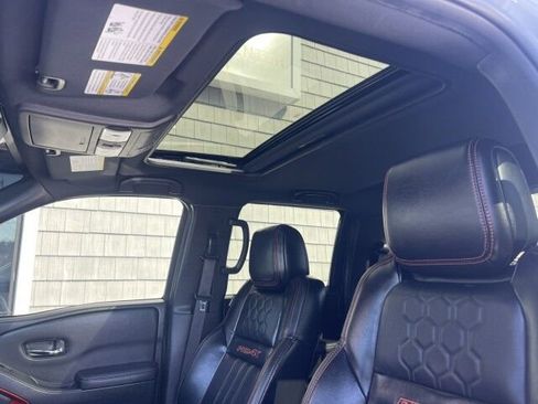 Used 2023 Nissan Frontier PRO-4X w/ Pro-4X Premium Package image 11