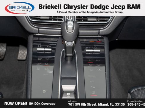 Used 2024 Porsche Macan image 24