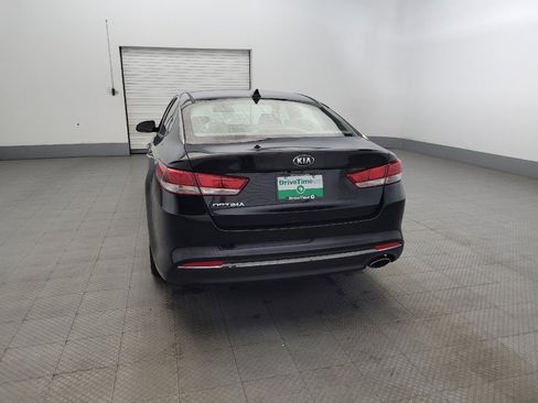 Used 2018 Kia Optima LX w/ 17" Alloy Wheels Package image 6