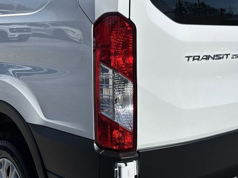 Used 2024 Ford Transit 250 Low Roof w/ Exterior Upgrade Package image 28