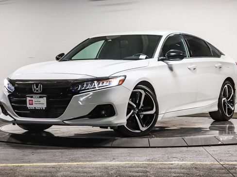 Used 2022 Honda Accord Sport image 1