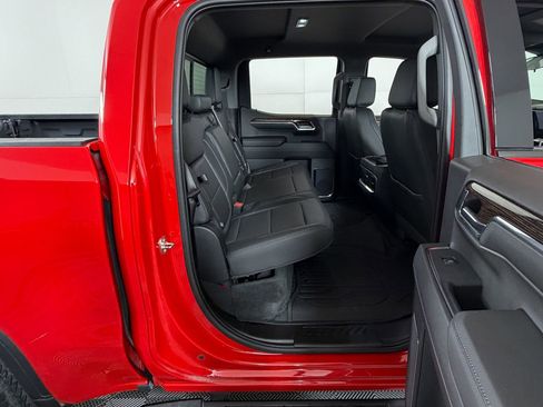 Used 2024 GMC Sierra 1500 Elevation w/ Elevation Premium Package AWD/4WD image 5