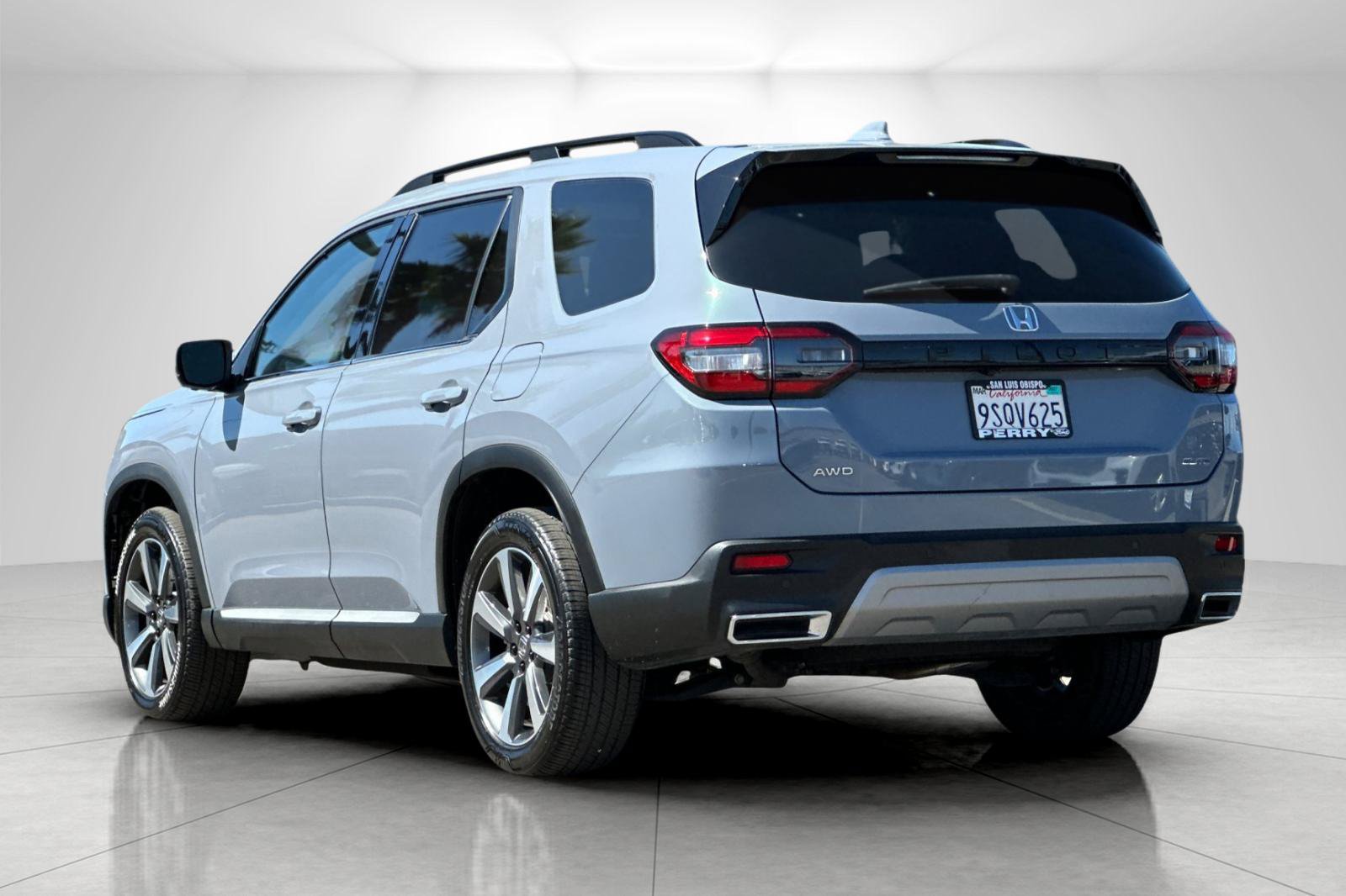 Used 2025 Honda Pilot Elite image 5