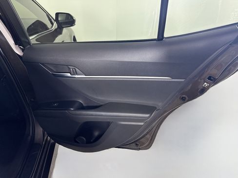 Used 2023 Toyota Camry XSE image 6