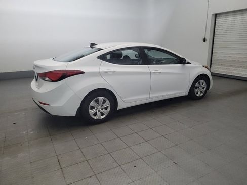 Used 2016 Hyundai Elantra SE image 10