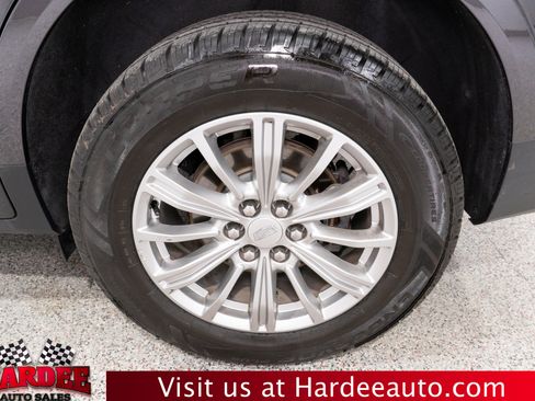 Used 2019 Cadillac XT5 FWD image 10