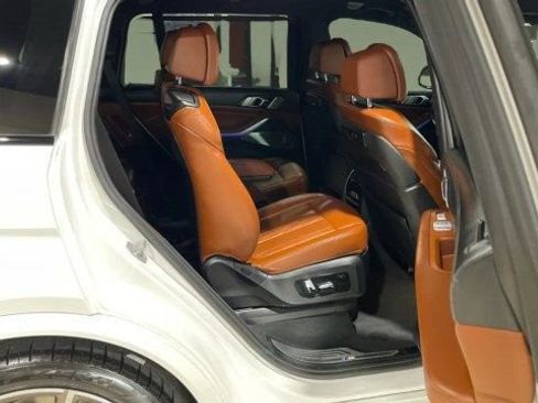 Used 2020 BMW X7 M50i w/ Dynamic Handling Package image 12