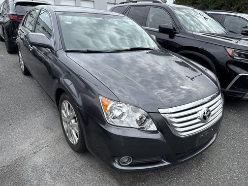 Used 2010 Toyota Avalon XL image 2