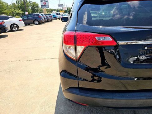 Used 2021 Honda HR-V EX-L image 10