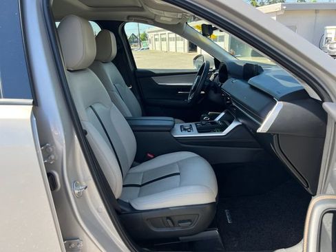 Used 2024 MAZDA CX-90 Plug-In Hybrid w/ Preferred AWD/4WD image 9