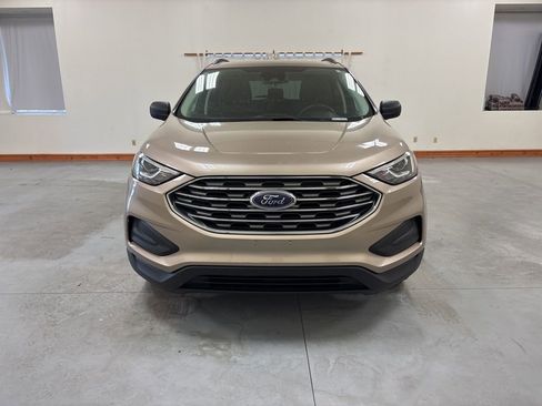 Used 2021 Ford Edge SE FWD image 3