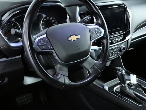Used 2020 Chevrolet Traverse LT w/ Driver Confidence II Package AWD/4WD image 19