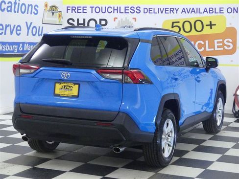 Used 2019 Toyota RAV4 XLE w/ All Weather Liner Package AWD/4WD image 6
