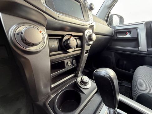 Used 2016 Toyota 4Runner SR5 image 30