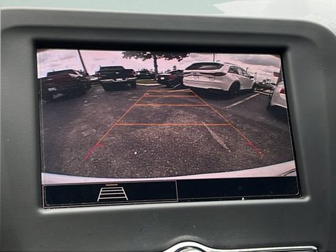 Used 2023 Chevrolet Equinox LT FWD image 15