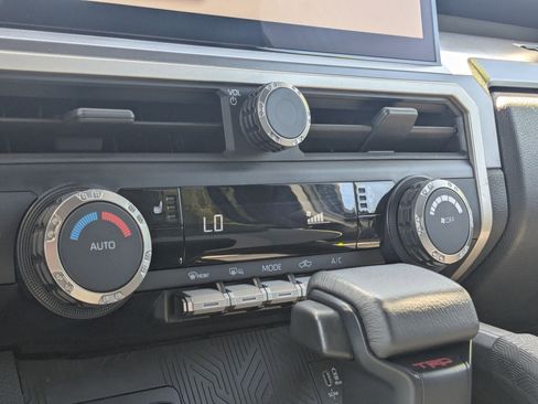 Used 2024 Toyota Tacoma TRD Off-Road w/ TRD Off Road Upgrade Package image 27