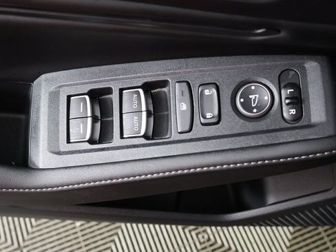 Used 2025 Honda Accord Sport image 36