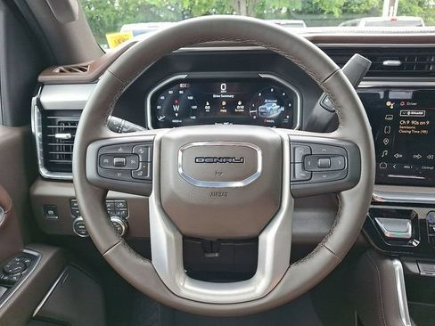 Certified 2026 GMC Sierra 3500 Denali w/ Technology Package AWD/4WD image 11