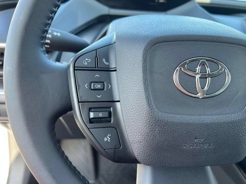 Certified 2024 Toyota Prius LE FWD image 18