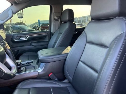 Used 2024 GMC Sierra 1500 SLT w/ SLT Premium Plus Package AWD/4WD image 8