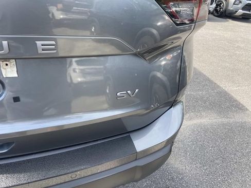 Used 2024 Nissan Rogue SV FWD image 7