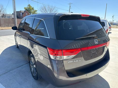Used 2015 Honda Odyssey Touring Elite image 12