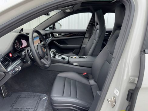 Used 2022 Porsche Panamera 4S w/ Premium Package image 17
