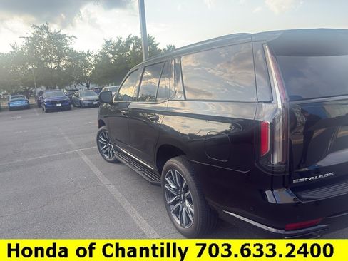 Used 2024 Cadillac Escalade Sport AWD/4WD image 6