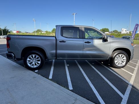 Used 2025 Chevrolet Silverado 1500 Custom AWD/4WD image 10