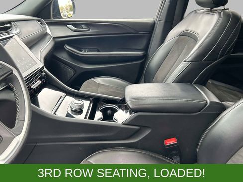 Used 2023 Jeep Grand Cherokee L Laredo AWD/4WD image 24