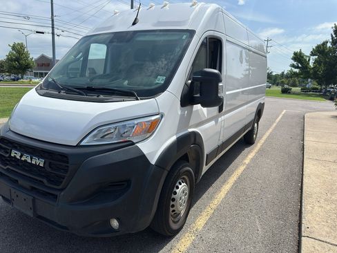 Used 2025 RAM ProMaster 2500 w/ Convenience Group FWD image 8