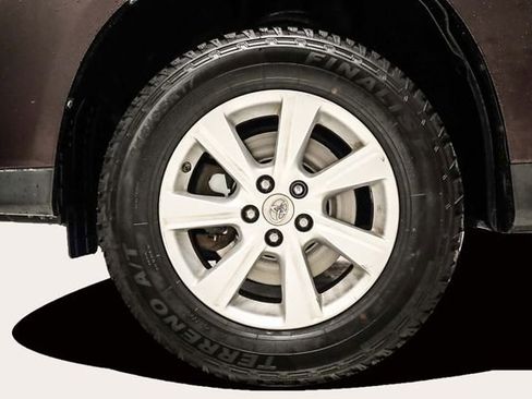 Used 2011 Toyota Highlander SE image 9