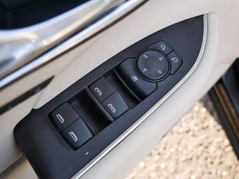 Used 2023 Buick Envision Avenir AWD/4WD image 14