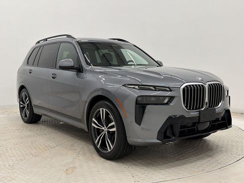 Used 2023 BMW X7 xDrive40i w/ M Sport Package AWD/4WD image 7