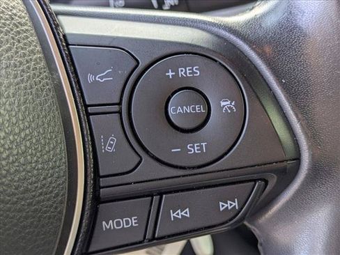 Used 2020 Toyota Corolla SE FWD image 13
