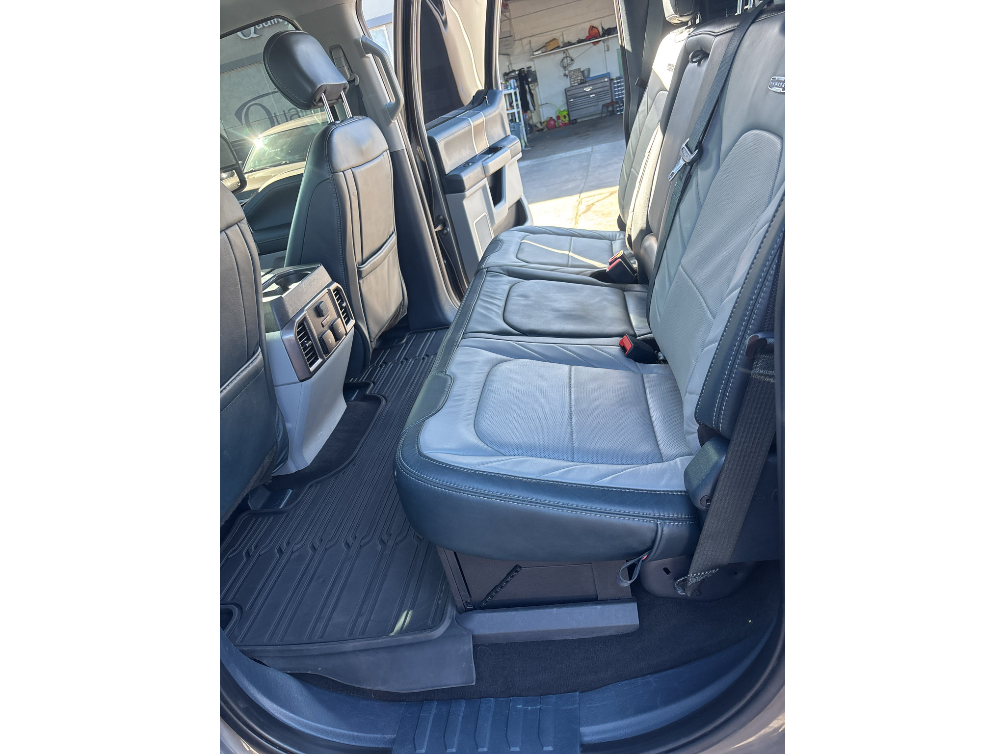 Used 2022 Ford F450 Limited w/ FX4 Off-Road Package AWD/4WD image 13