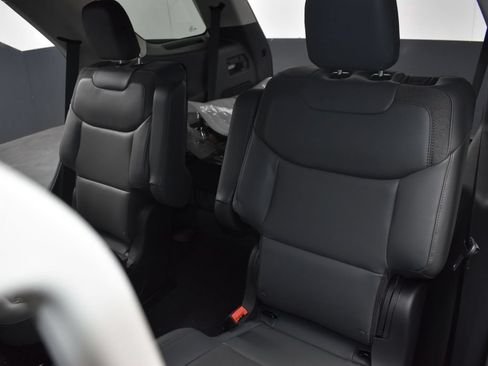 New 2026 Ford Explorer Active w/ Active Comfort Package AWD/4WD image 30