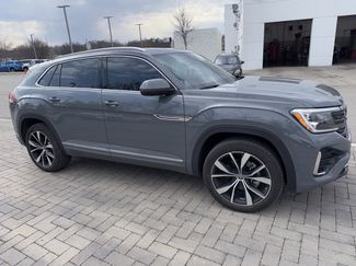 Used 2025 Volkswagen Atlas Cross Sport SEL Premium R-Line video 2