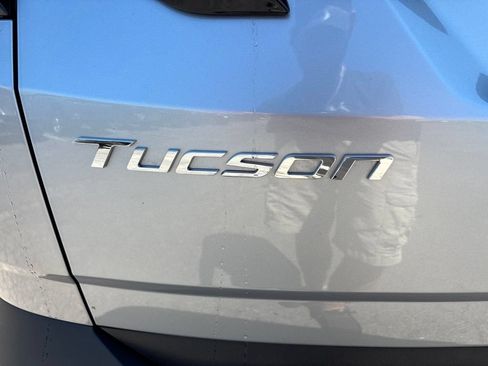 Used 2023 Hyundai Tucson Limited AWD/4WD image 16