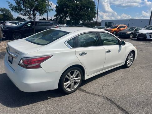 Used 2014 Nissan Altima 3.5 SL w/ Technology Package FWD image 3
